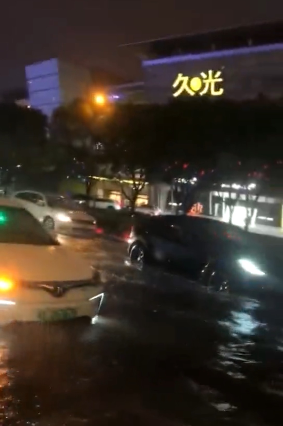 【防汛指南】面對暴雨及洪水等極端惡劣天氣，這些防汛知識你知道嗎？